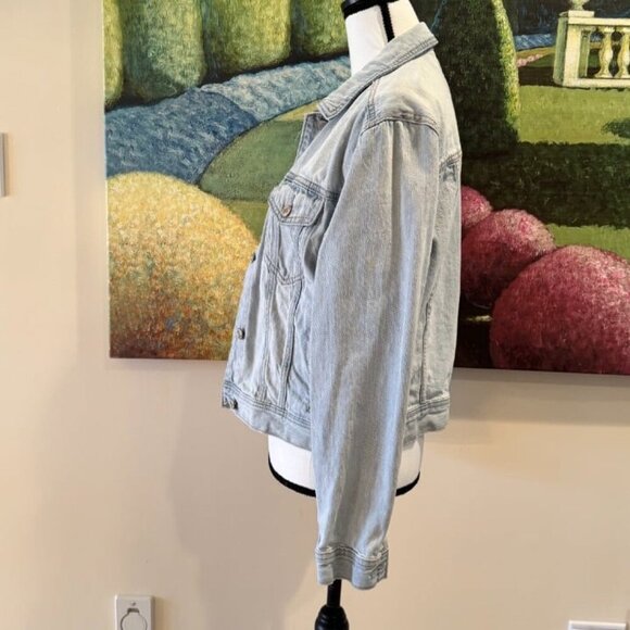 American Eagle Women's Denim Jacket Size M Blue Button-Up Casual Short - Picture 4 of 7